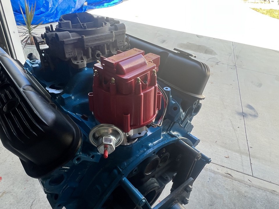 1972 Mopar 340 Engine Block and Parts Mopar Performance Valve Covers ...