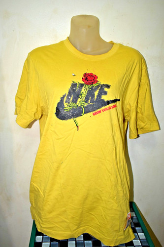 NIKE Grow Your Soul Graphic T Shirt Small