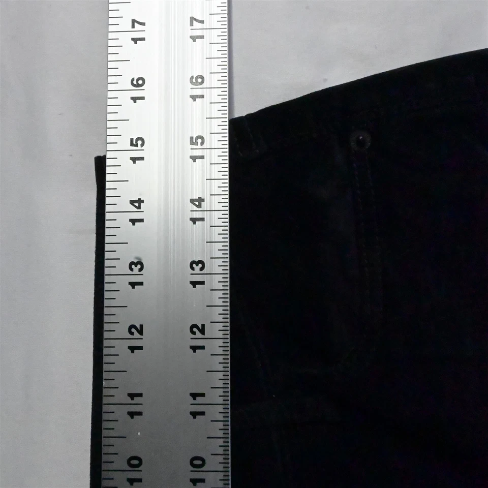 Pantalones de mujer Old Navy 8 negros de terciopelo tiro alto acampanados secretos bolsillos lisos Foto 2 de 4