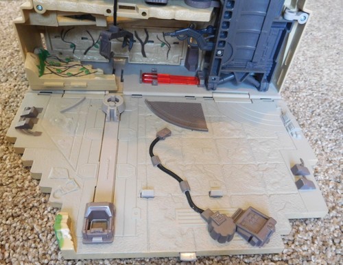 Star Wars 1997 Micro Machines Galoob Yavin Rebel Base Incomplete - Picture 13 of 19