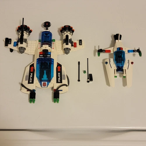 Lego Space Police Hyperspeed Pursuit 5973 / 5981 3 Minifigs - Incomplete?