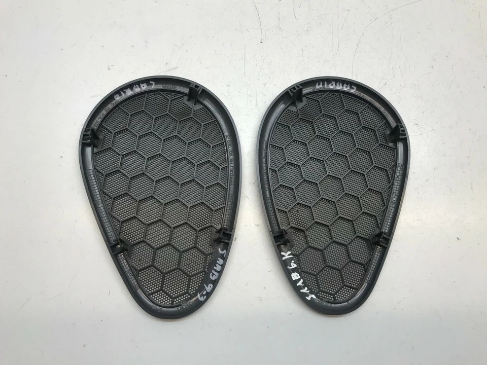 SAAB 9-3 2006 03-07 CABRIO REAR LEFT & RIGHT SIDE SPEAKER GRILL COVER 12831363 - Image 2 of 3