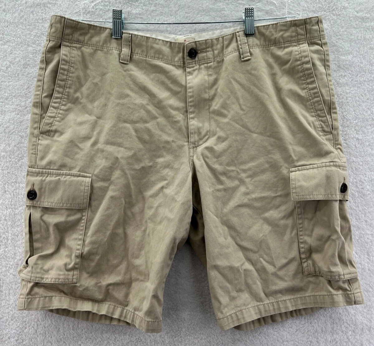 Dockers cargo shorts best sale with cell phone pocket