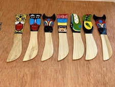 Mantequilleros de madera artesanales | Handmade Butter Spreaders –  $10 Each.