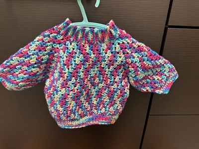 Handmade, Baby Häckel Pulli Größe 74/80.  Verwende Deutsche Marken Wolle Gründl