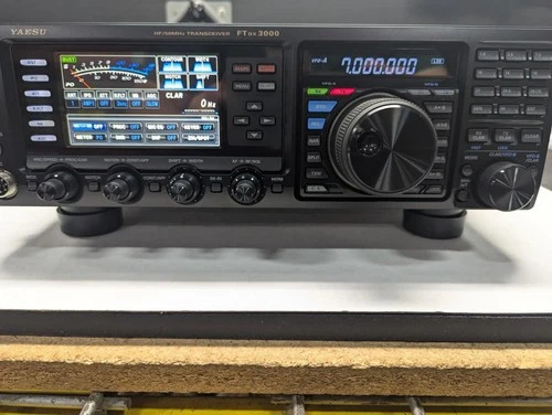 Yaesu FTDX-3000 HF/50 MHz Ham Radio Transceiver