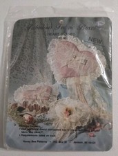 Vintage Honey Bee Patterns Fabulous Fabric Boxes Heart Shaped FH2-M Craft Kit