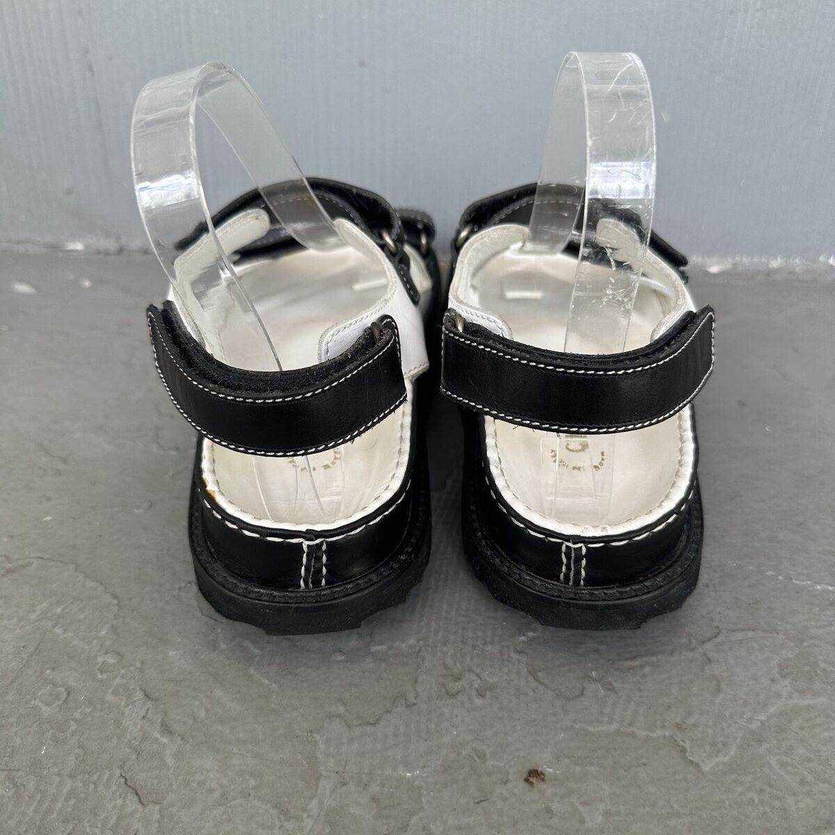 CHANEL Authentic Vintage 90s Chunky Dad Sandals - Black CHANEL Authentic Vintage 90s Chunky Dad Sandals - Black