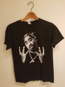tupac graphic tshirt