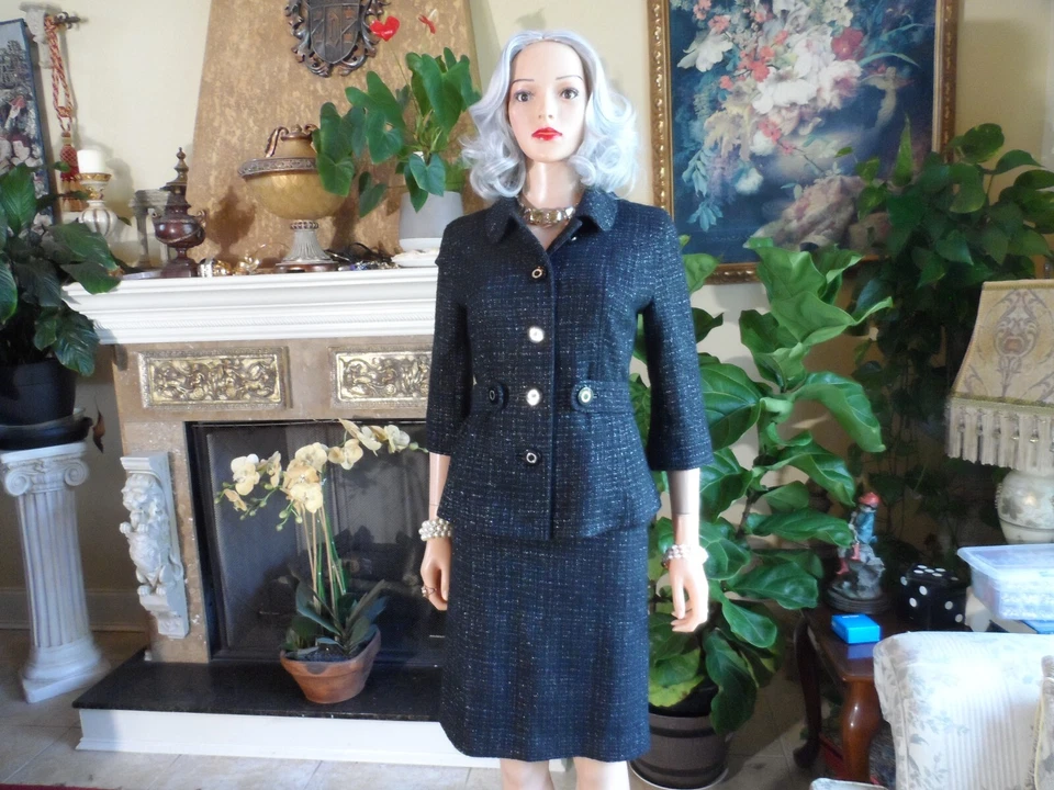 Terno saia tweed Tory Burch preto com fios metálicos prata tamanho 4 - Imagem 3 de 4