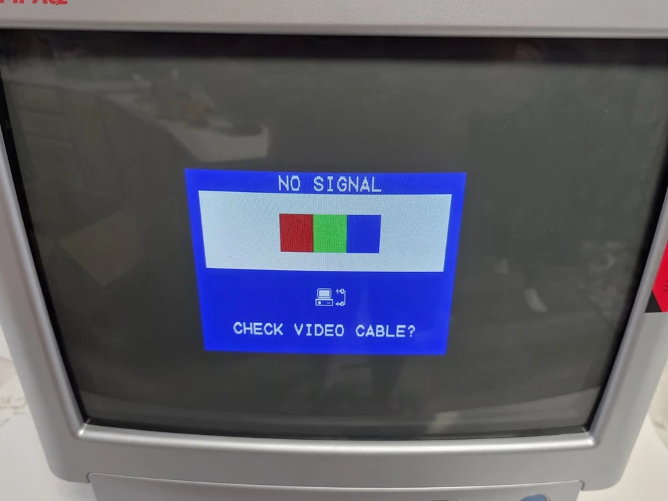 Vintage 2002 Compaq MV5500 CRT Monitor 15" Swivel Base JBL Speakers New In Box - Image 3 of 4