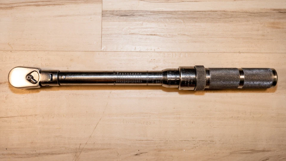 Precision Instruments M2FR100FX 3/8" Drive 15-100 Lb.Ft. Flex Head Torque Wrench - Image 2 of 4