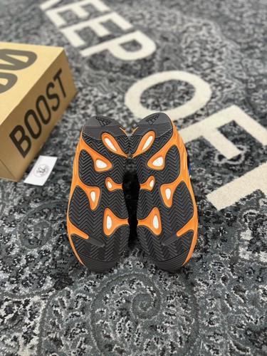 Größe 10,5 - Adidas Yeezy Boost 700 hellblau - Bild 3 von 6