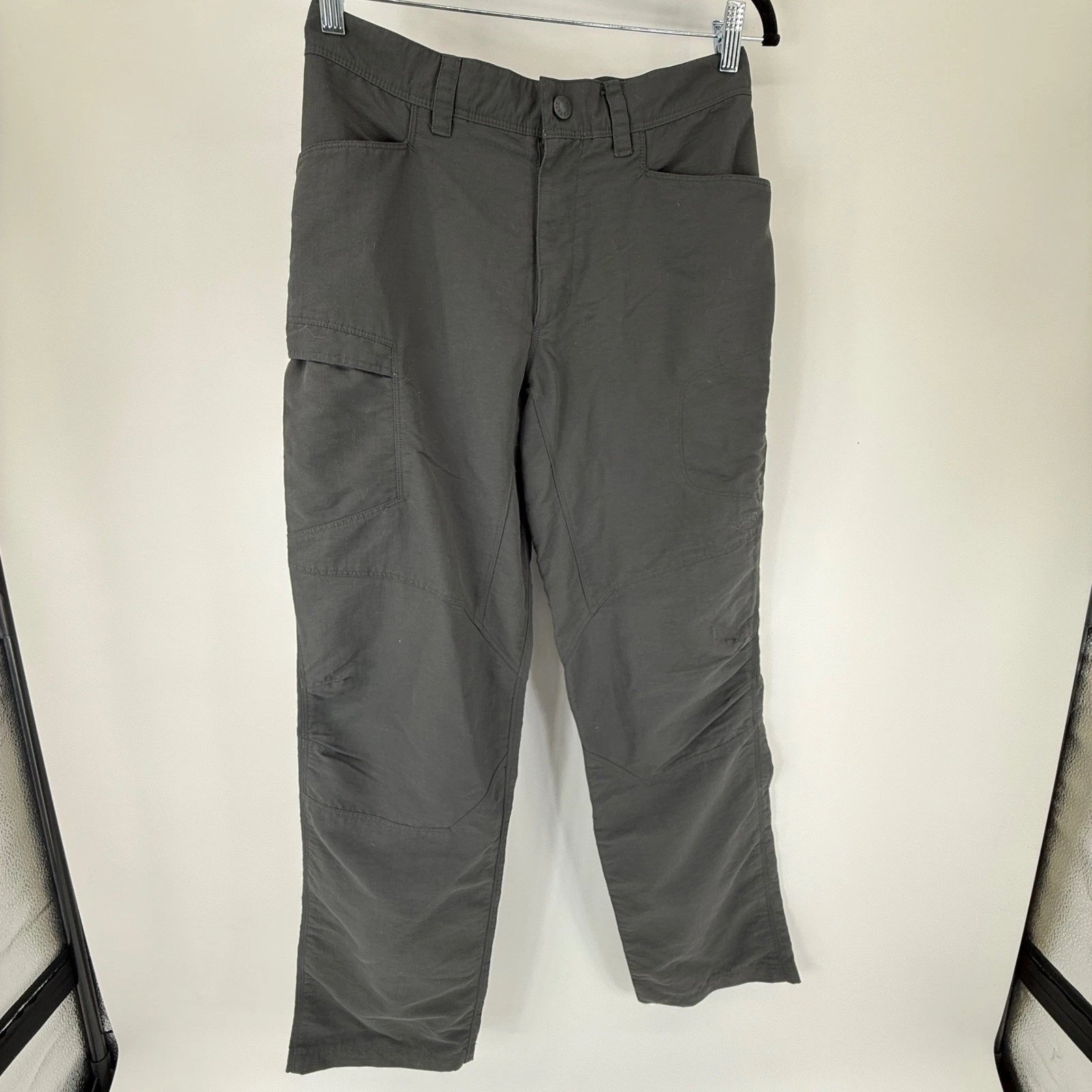 The North Face Mens Hiking Pants Dark Gray Nylon Cargo Outdoor Trousers Size 30