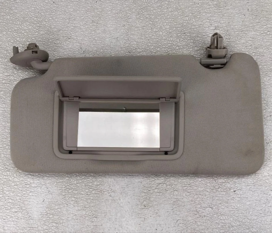 Parasol delantero izquierdo Honda HR-V 2016-2022 sin iluminación gris fabricante original Foto 2 de 4