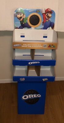 OREO オレオ ストアディスプレイ hqdefault.jpg
