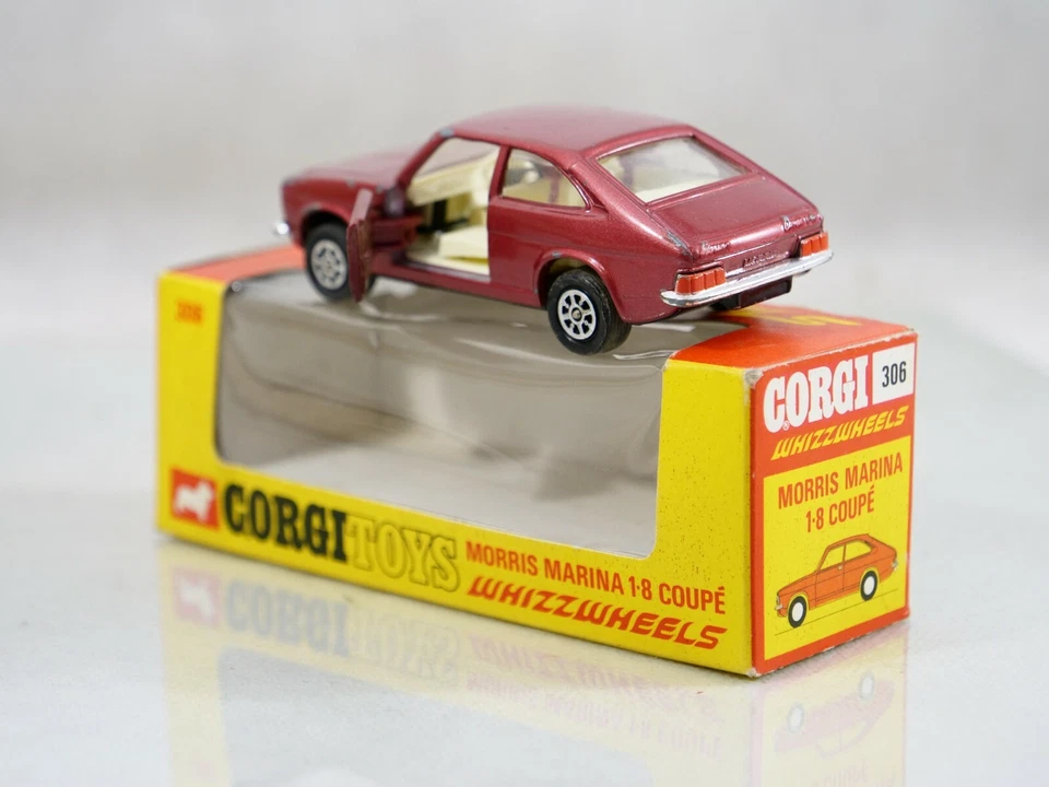 Corgi N°306 Morris Marina 1.8 Coupé IN Box 1/43 - Image 4 of 4