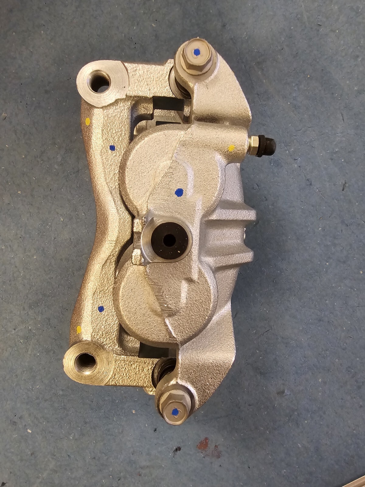 1XNEW GENUINE N/S FRONT BRAKE CALIPER NISSAN NAVARA PICKUP D23 NP300