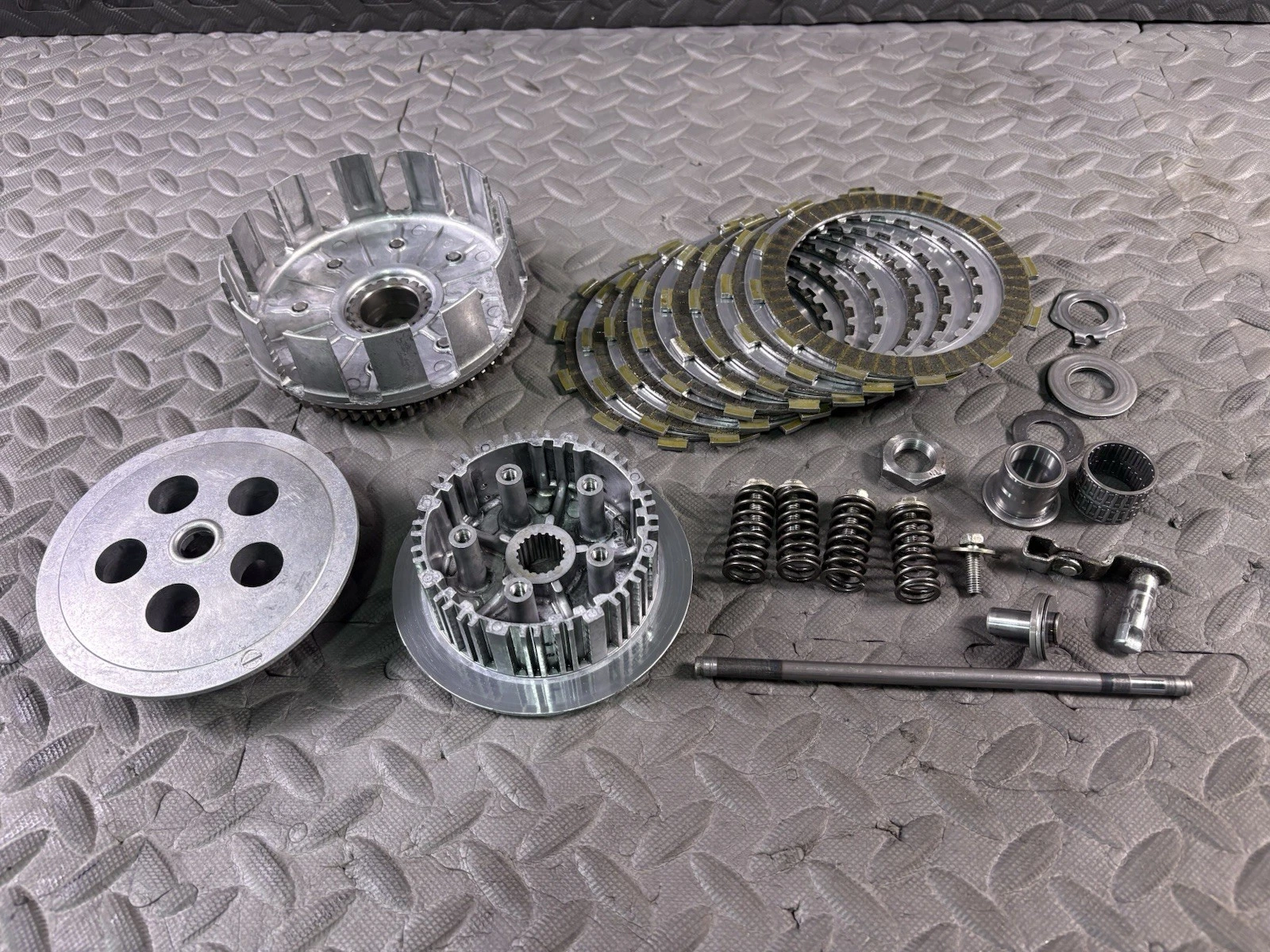 2000 CR125R CR125 OEM Clutch Primary Driven Gear Basket Plates Assembly