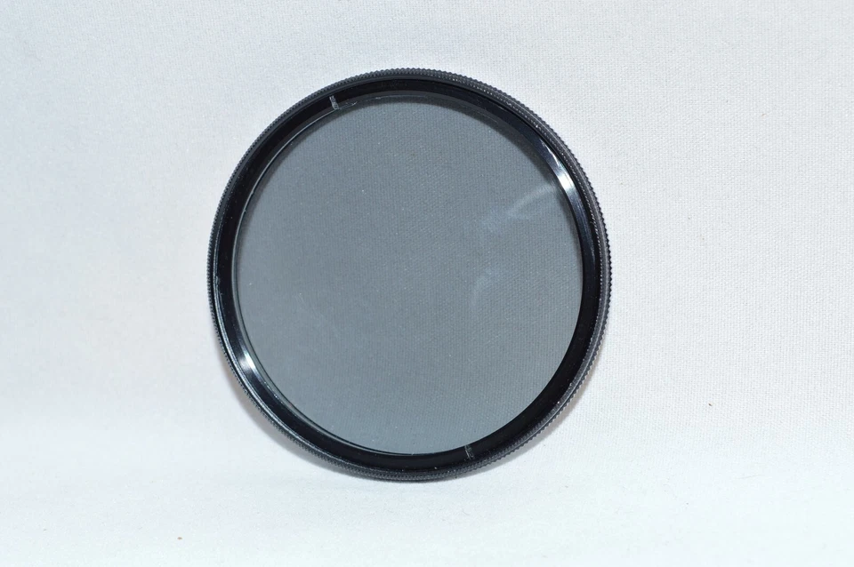 Vivitar 58 mm Polarizing "Thin" Screw-In Filter Made in Japan. (V-163) - Image 2 of 3