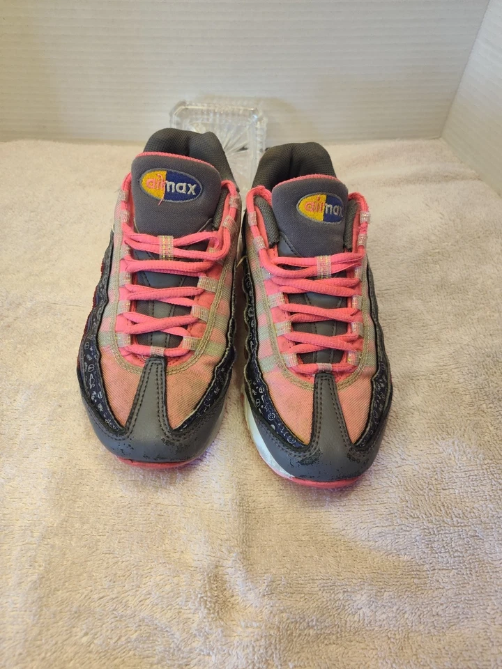 Nike Youth Air Max 95 Rosa/Púrpura/Gris C19933-500 Niñas Zapatos para Correr Talla 4Y Foto 4 de 4