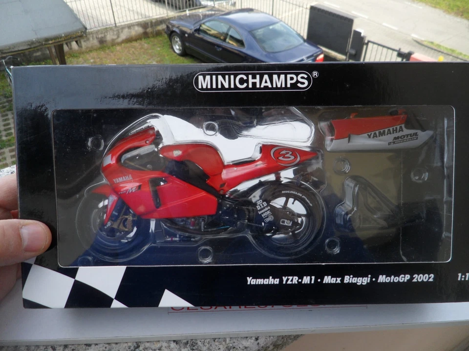 1/12 MINICHAMPS - YAMAHA YZR-M1 BIAGGI MOTOGP 2002 - Immagine 2 di 4