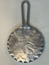 Vintage Crumb Catcher Silent Butler Hammered Bird in Aluminum by N.S. Co.