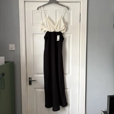 BNWT Zara Black & White Cut Out Midi Dress Size XL Bloggers Fave - Image 1 of 4