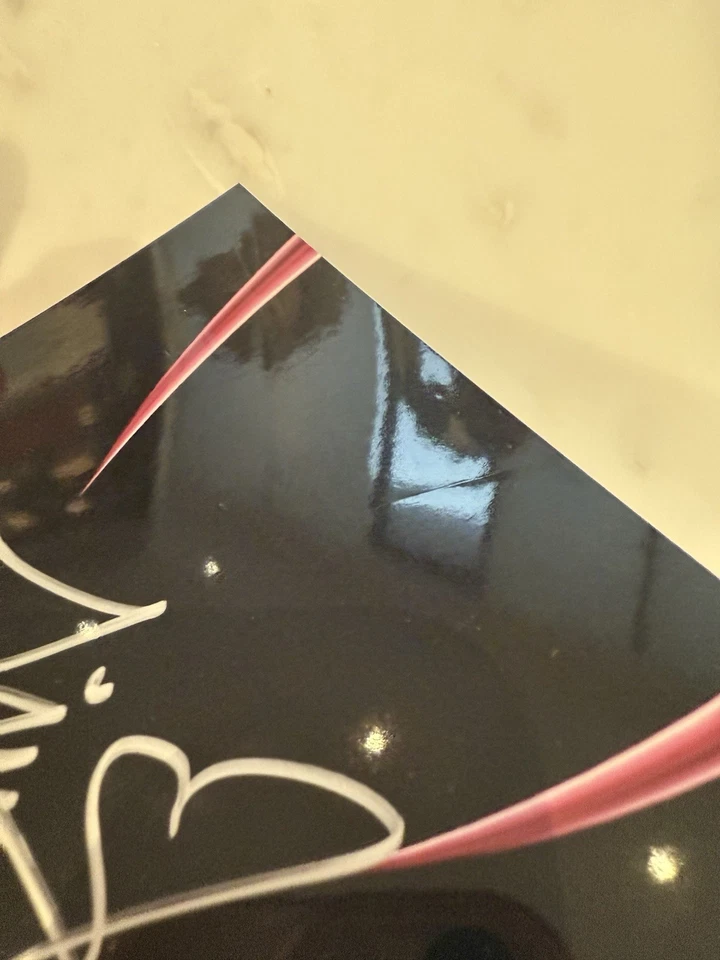 BLACKPINK - BORN PINK Jisoo Cassette + JISOO SIGNED ART CARD - Image 4 of 4