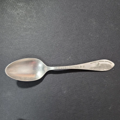Lunt Sterling Silver US Capital Washington DC Souvenir Spoon Antique Vintage
