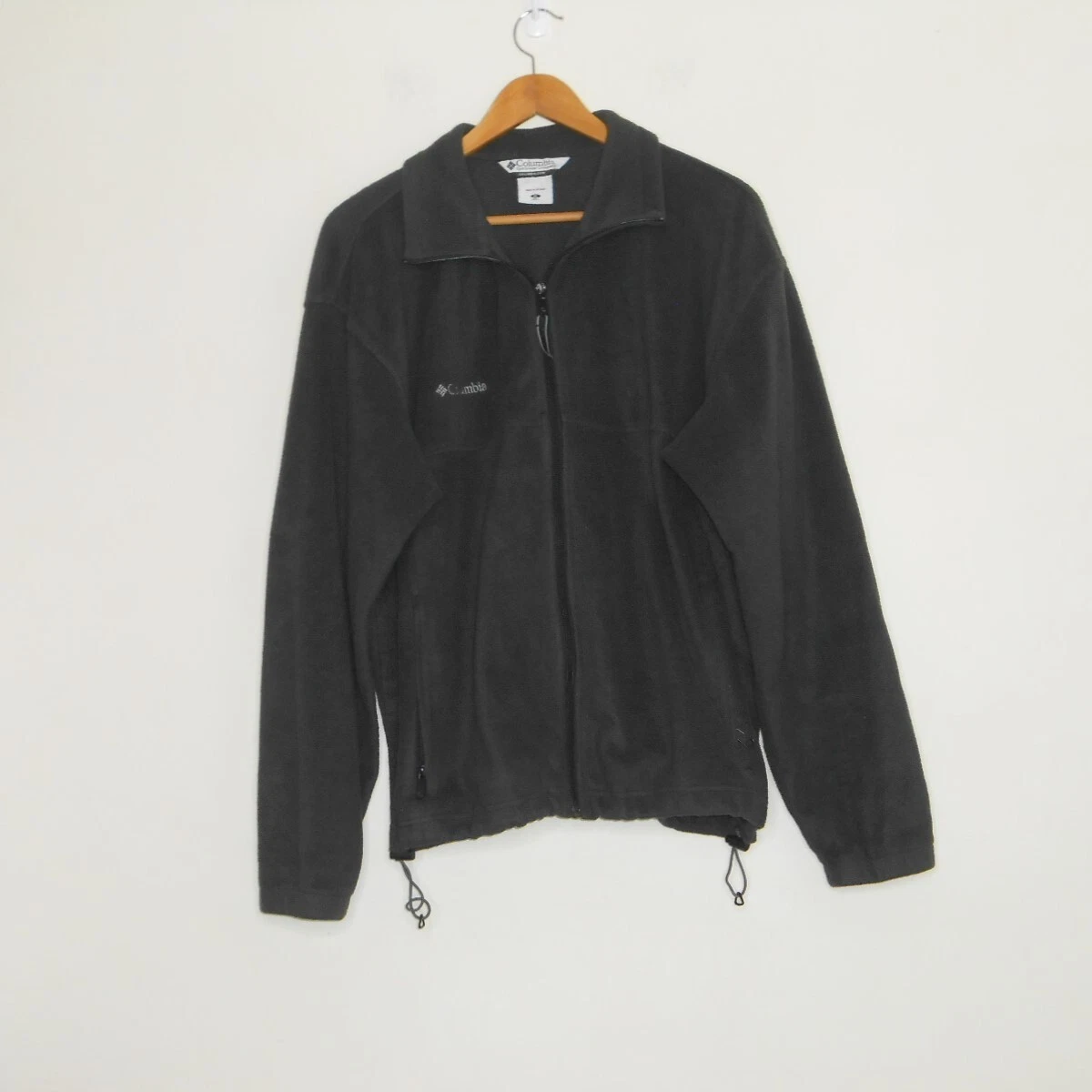 Columbia top outdoor apparel