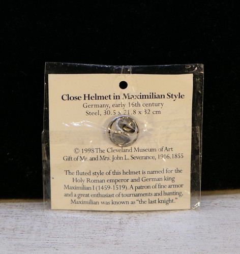 Cleveland Museum of Art Medieval Soldier Vintage Tack Pin - Picture 2 of 5
