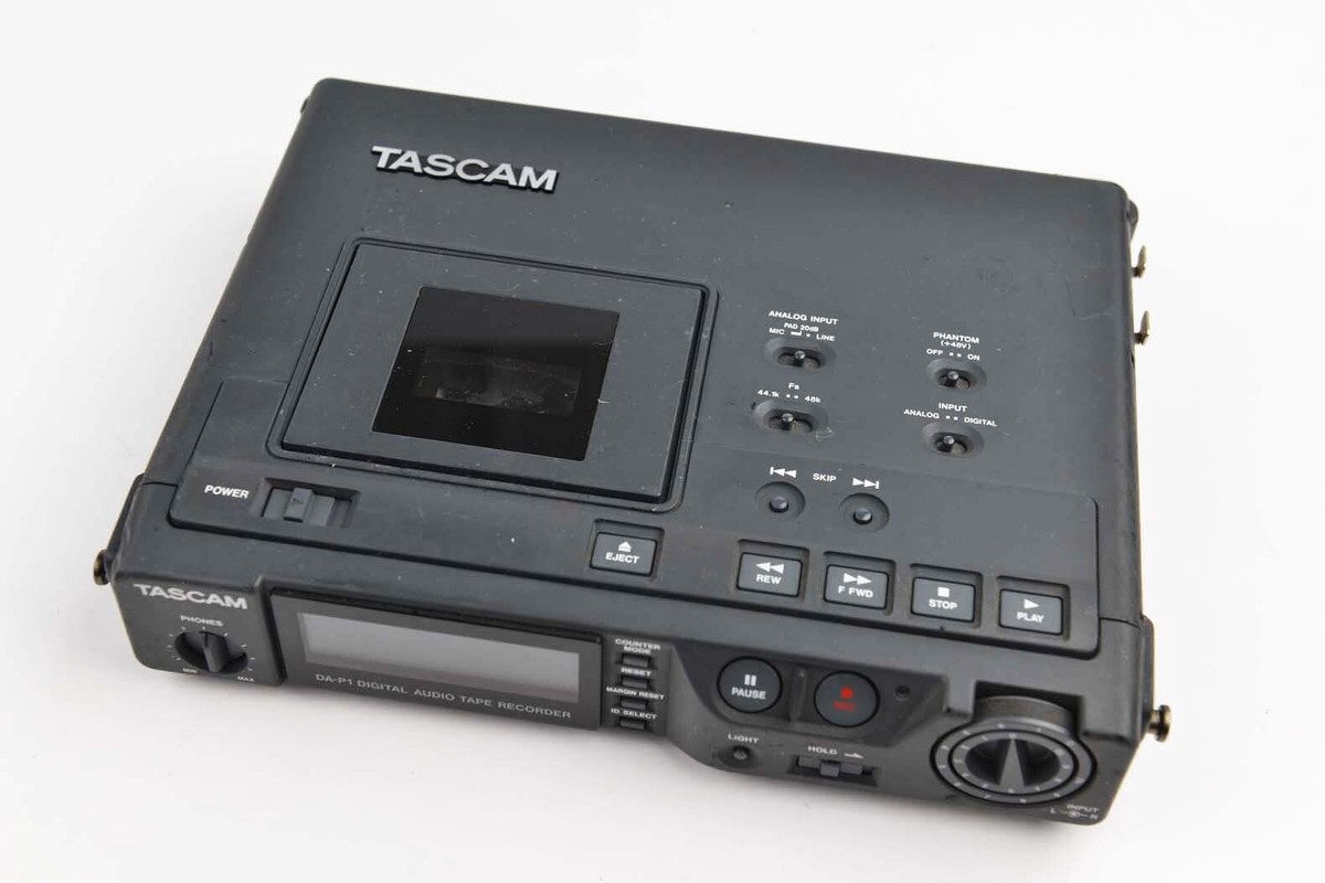 TASCAM プロ業務用ポータブルDAT DA-P1 残念なジャンク品 TASCAM プロ業務用ポータブルDAT DA-P1 残念なジャンク品 - メルカリ