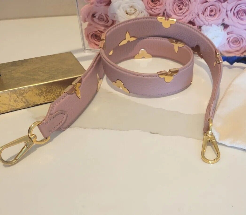 SO RARE! Louis Vuitton Pink Leather Iris Bandouli… - image 6