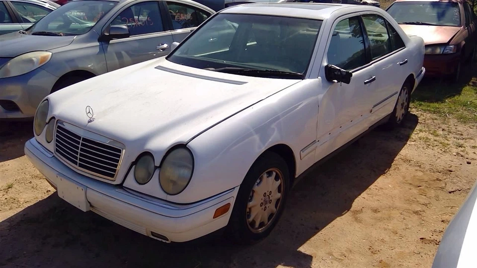 Maletero/portón trasero 210 tipo E320 sedán compatible con 98-02 MERCEDES CLASE E 228523 Foto 2 de 4