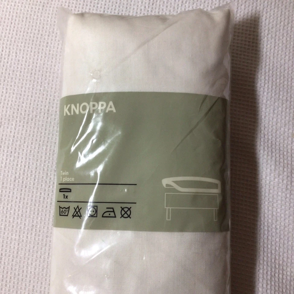IKEA Knoppa white fitted twin sheet cotton polyester new in package 38x74.5x11.7 - Image 2 of 4