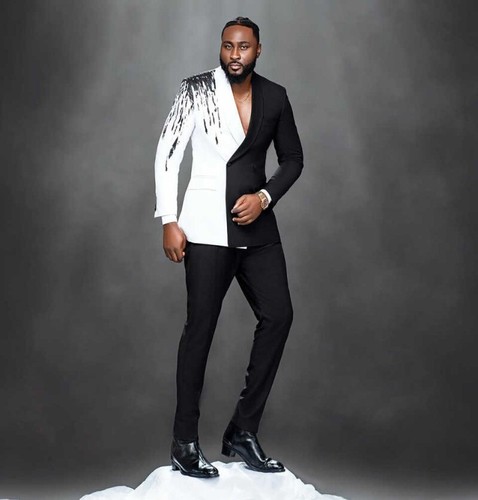 Men's Black and White Spliced Suits Shawl Lapel Jacket Black Pant Wedding Outfit - Picture 5 of 14