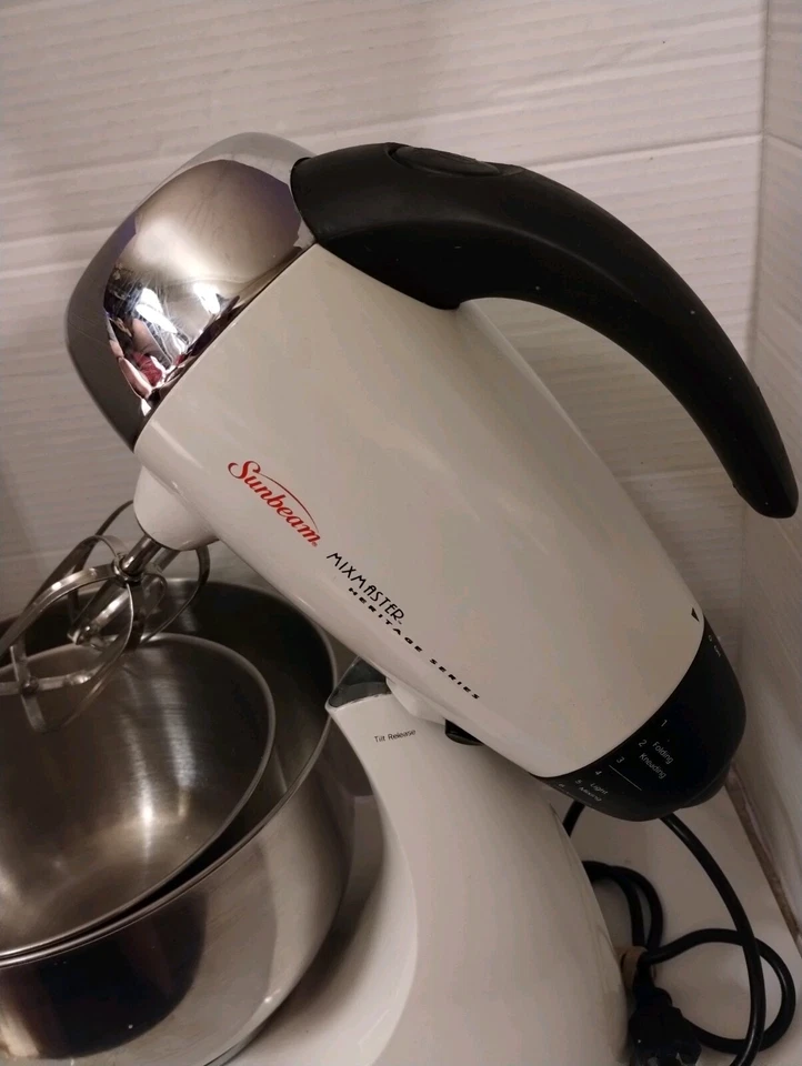 Sunbeam Mix Master,Heritage Series,12 SD.EXCELlENT Cond.Stand,Tilt - Image 2 of 4
