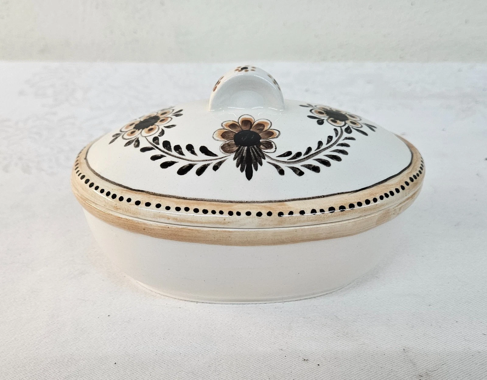Vintage DELFT Design Ceramic Butter Dish or Dresser Box Signed E. Cheeseman
Opens in a new window or