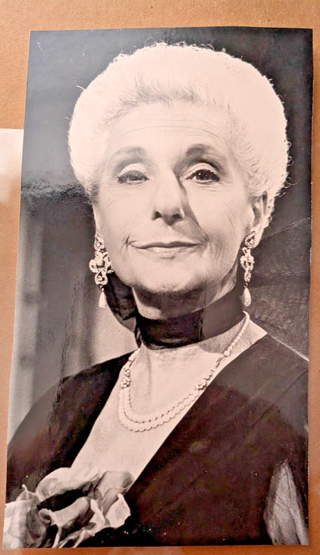 Patience Collier D.1987 Actress Fiddler on the Roof signed Photo
