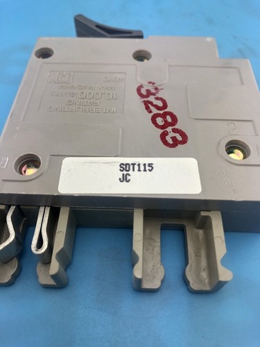 Interruttore Quadrato D SDT115 Trilliant 15 Amp 1 Polo Tipo SDT 120VAC 15A 1P - Foto 8 di 9
