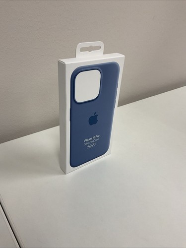Apple Silicone Case with MagSafe for iPhone 15 Pro - Winter Blue T14-55 - Picture 6 of 6