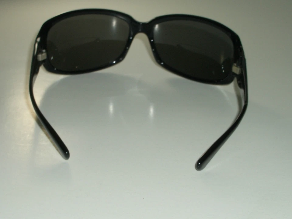 GAFAS DE SOL OLIVER PEOPLE 64[]15-110 KALI NEGRAS BRILLANTES ENVOLTURAS POLARIZADAS con FUNDA Foto 4 de 4