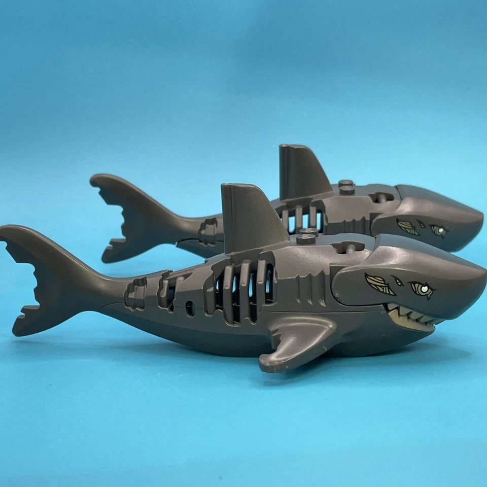 Lego Pirates of the Caribbean Shark Ghost Zombie Pattern Minifigure 2 pack 71042 - Image 2 of 4