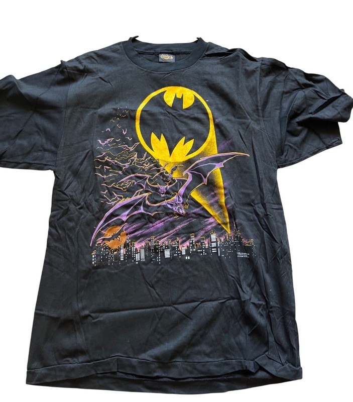Batman Signal with flying bats Black T shirt XL NWOT 1988 Vintage