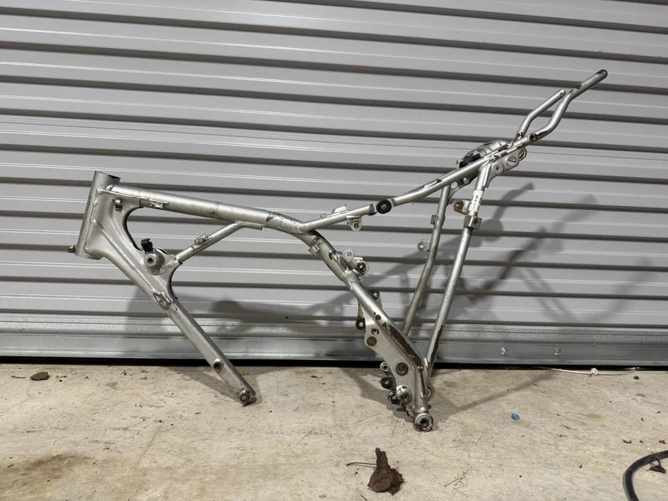 2001 - 2003 Honda XR100R XR80R chassi quadro OEM 50100-KN4-305ZA - Imagem 2 de 4