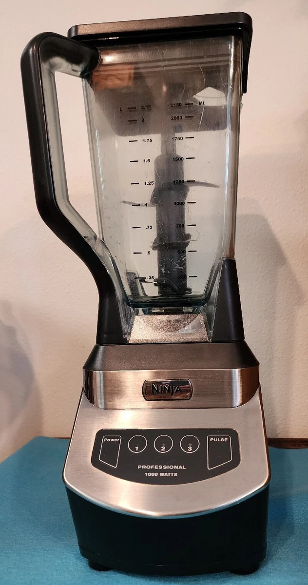 Ninja 72-oz Black/Silver 1000-Watt Pulse Control Blender in the