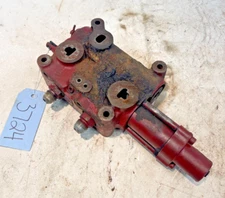 1977 Allis Chalmers AC 7060 Tractor Hydraulic Remote Valve 265706-04