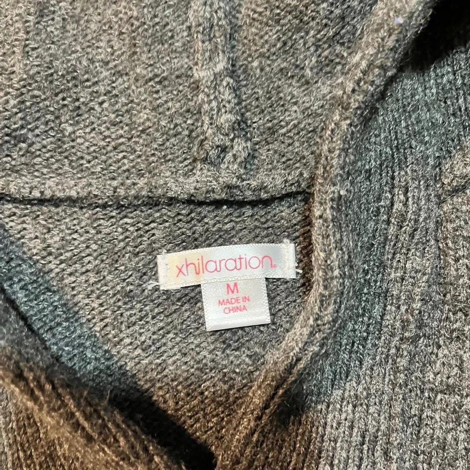 Xhilaration Suéter Gris Botón Frontal Cárdigan Poncho Sin Mangas Con Capucha Para Mujer M Foto 2 de 4