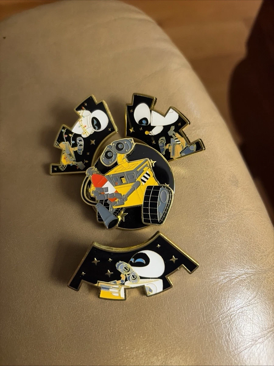 Wall-E Disney Theme Park Pins, Patches & Buttons (1968-Now) for Wall-E Disney Theme Park Pins, Patches & Buttons (1968-Now) for